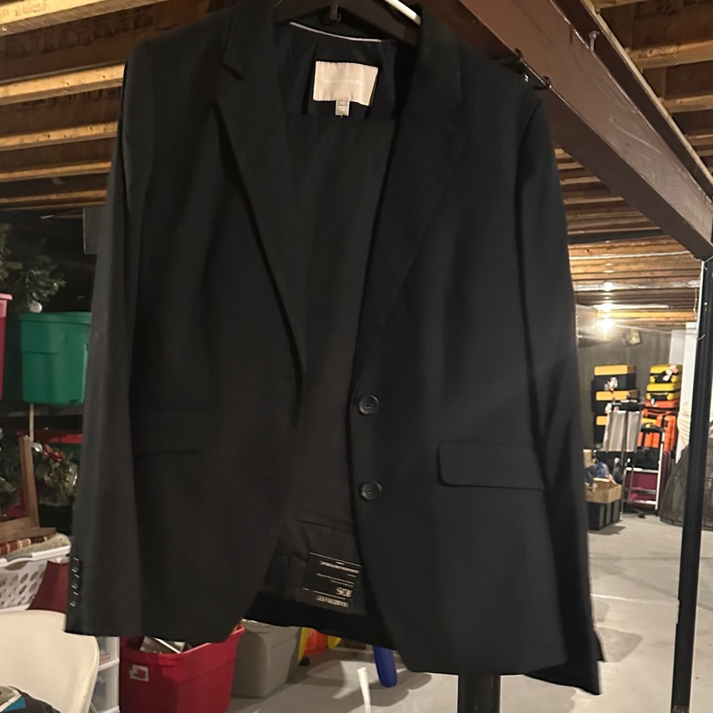 Banana Republic navy pin striped suit